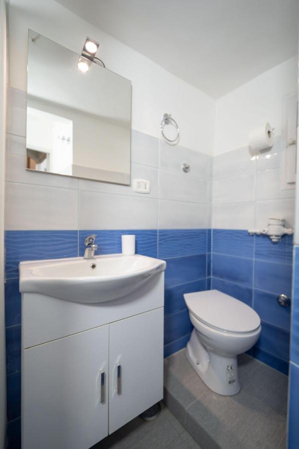 Cosmea By Dimorra Apartman Nápoly Kültér fotó